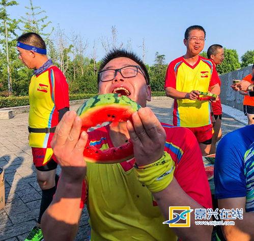 吃瓜大赛莒县,瓜香四溢，欢乐满城