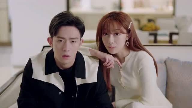 吃瓜情侣分享视频大全,甜蜜瞬间！吃瓜情侣分享视频大盘点