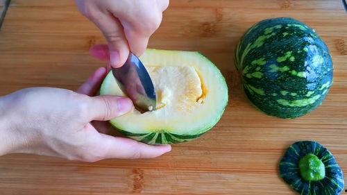 盛夏吃瓜的做法,创意吃瓜攻略