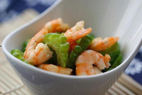 吃虾后可以吃凉瓜吗,吃虾后适宜食用凉瓜的饮食搭配指南