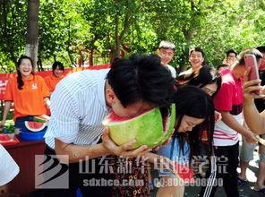 花样吃瓜选手,解锁夏日清凉新姿势