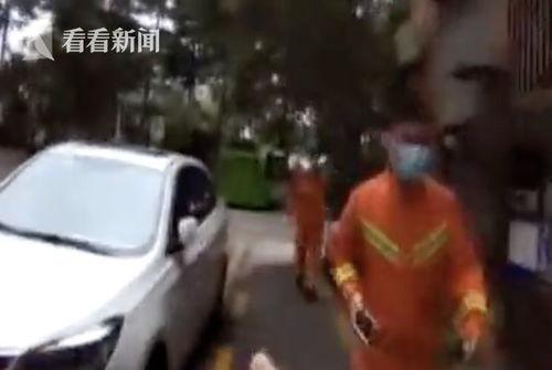 吃瓜撞玻璃,意外事件背后的惊人真相