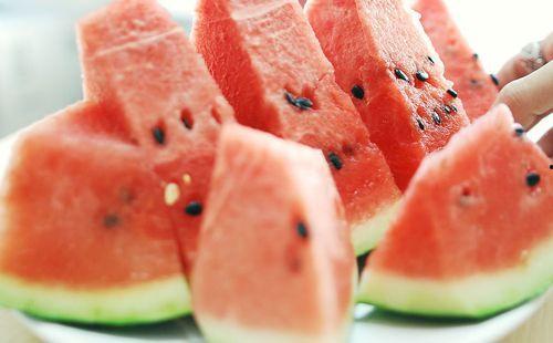 冰儿吃瓜,揭秘娱乐圈那些不为人知的幕后故事